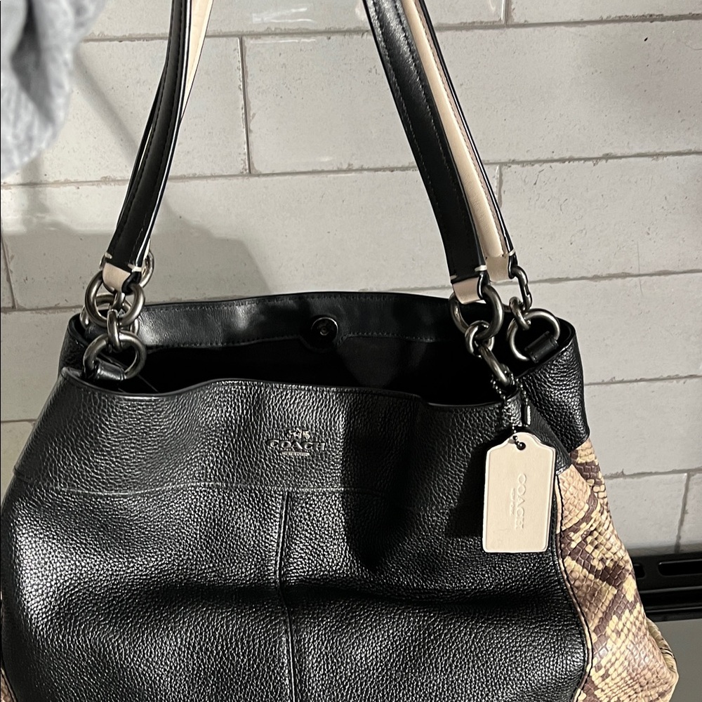 Coach Black Pebbled Leather Shoulder Bag with Snake-Print Sides - Picture 7 of 8
